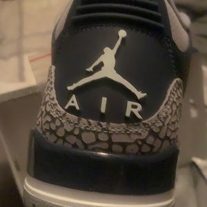 Nike air Jordan 3 2021 Georgetown dead stock, from stock x